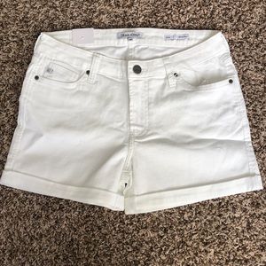 White roll up shorts
